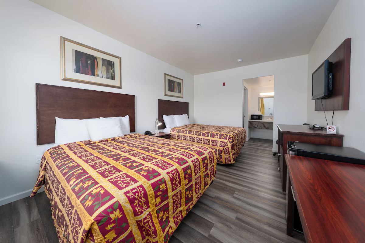 Double queen room