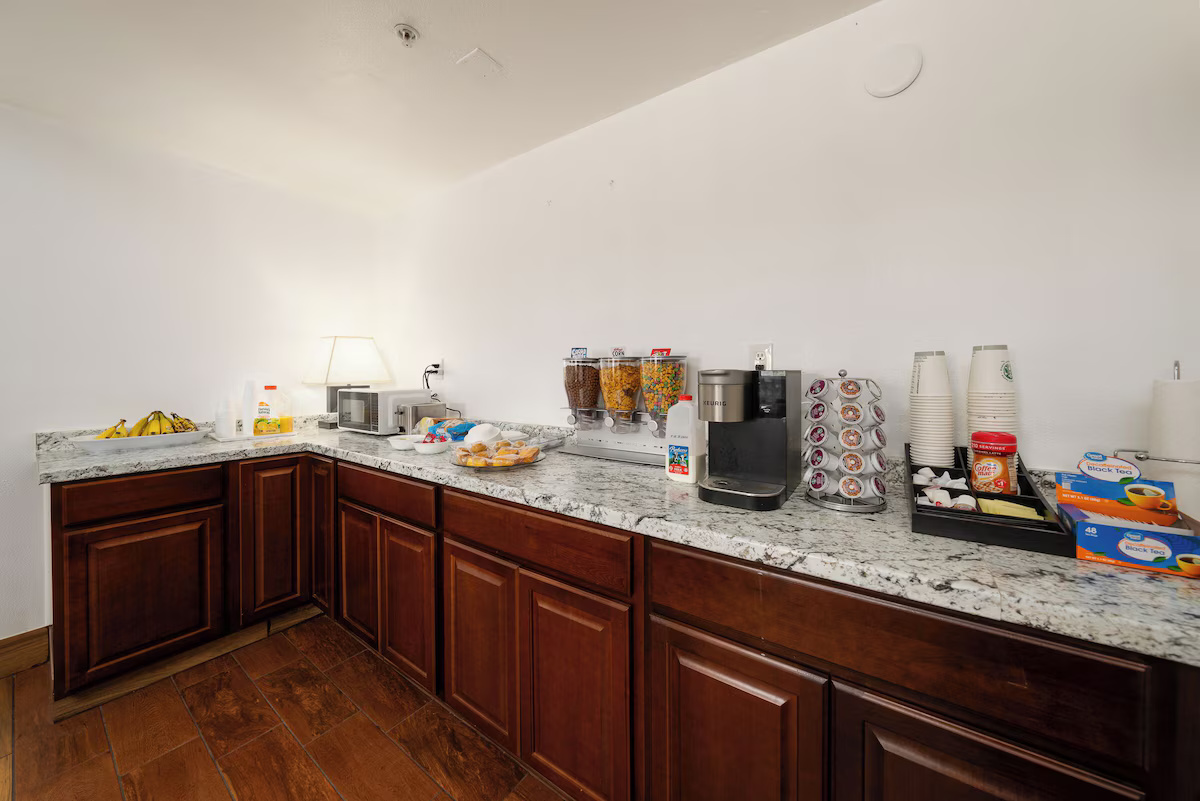 Breakfast bar